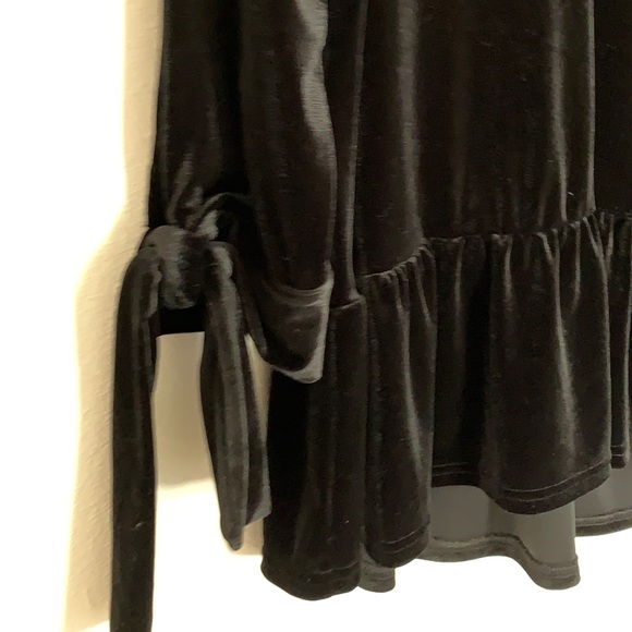 Halogen Black velvet blouse - Picture 4 of 5